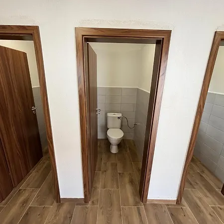 Πανσιόν Na Spolocnom Dvore Abelova