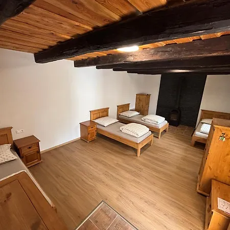 Na Spolocnom Dvore * Abelova